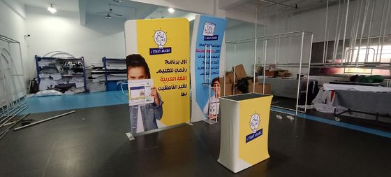 10ft ziehen gerader Kurven-Hintergrund-Fahnen-Werbungs-Messen-Stand Fahnen hoch